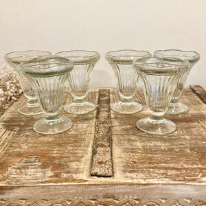 6 Vintage Ice Cream Sundae Glasses Ribbed Scalloped Edge 5" Tall Dessert Cups